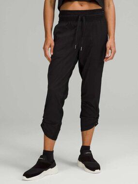 Lululemon Dance Studio Midrise Crop - Size 8 - Black